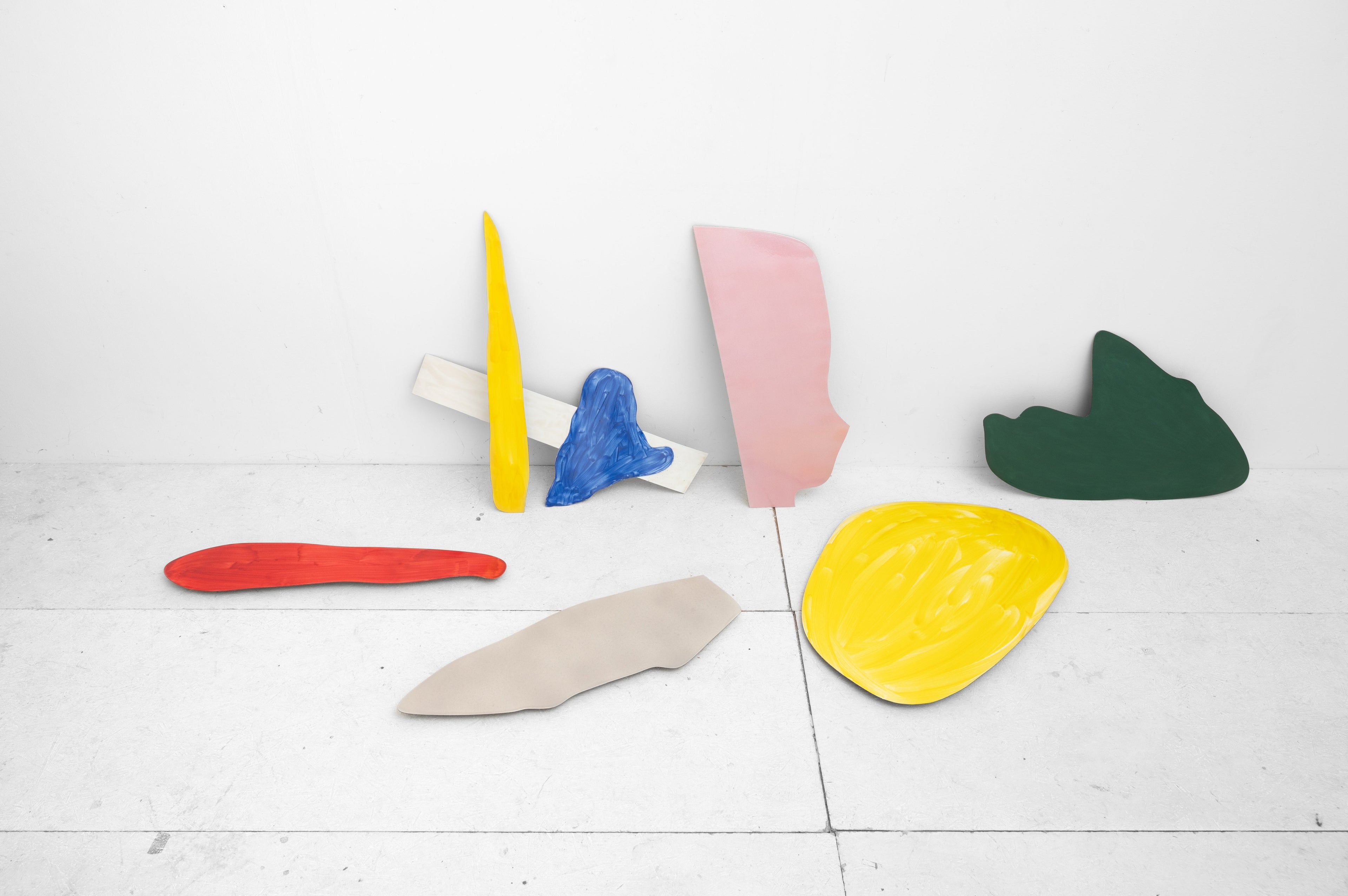 Weiße Wolken im Fluss